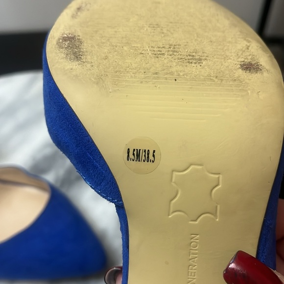 BCBGeneration pointy toe d'Orsay pumps textured suede Sz  8.5 in blue - Picture 11 of 11